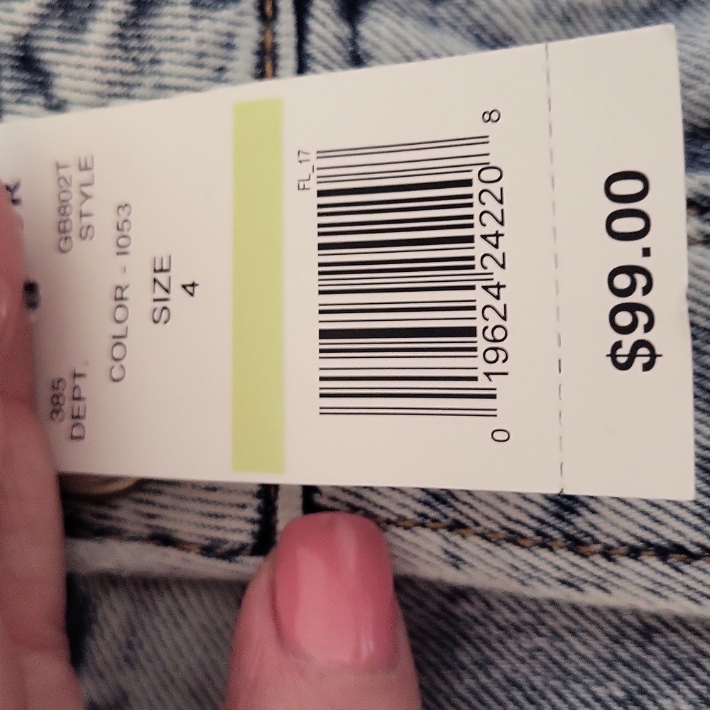 Good American Light Blue Distressed Denim Bombshell Shorts. - Picture 8 of 10